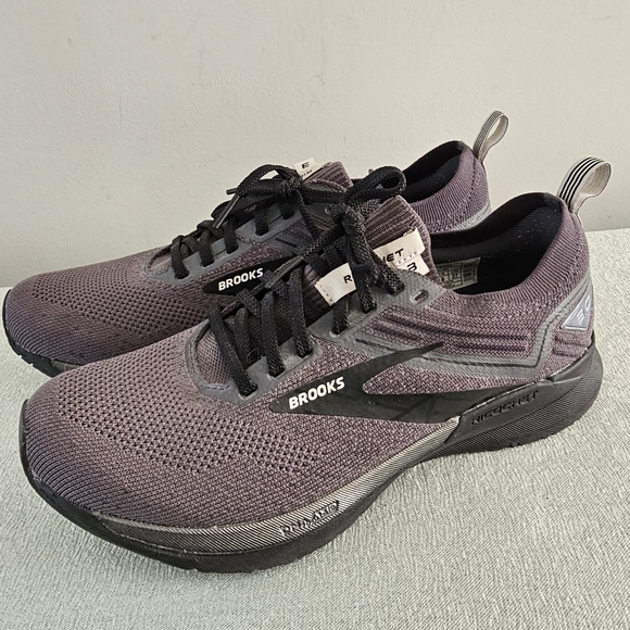 Brooks Shoes - BROOKS Ricochet 3 Womens Gray & Black Athletic Running Shoes, Sneakers